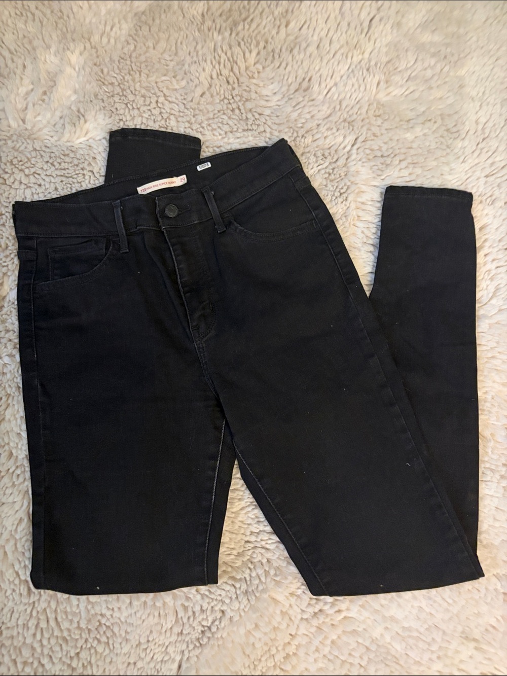 Levi's Women's Black Skinny Jeans - High-Rise Stretch